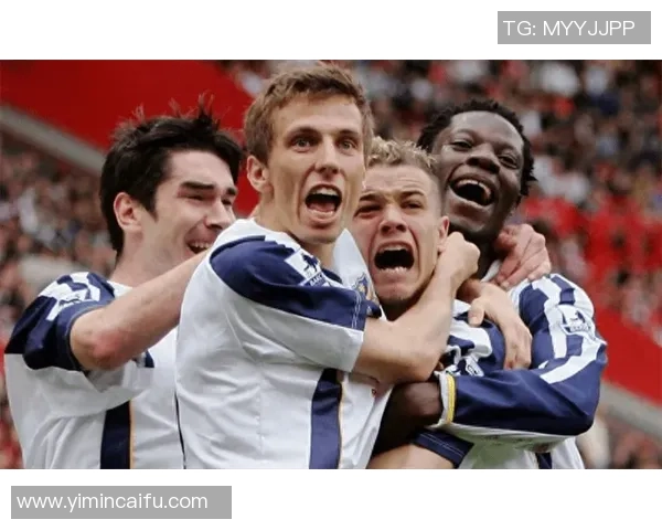 足球明星在场上风光无限却在日常生活中对筷子束手无策的幽默故事